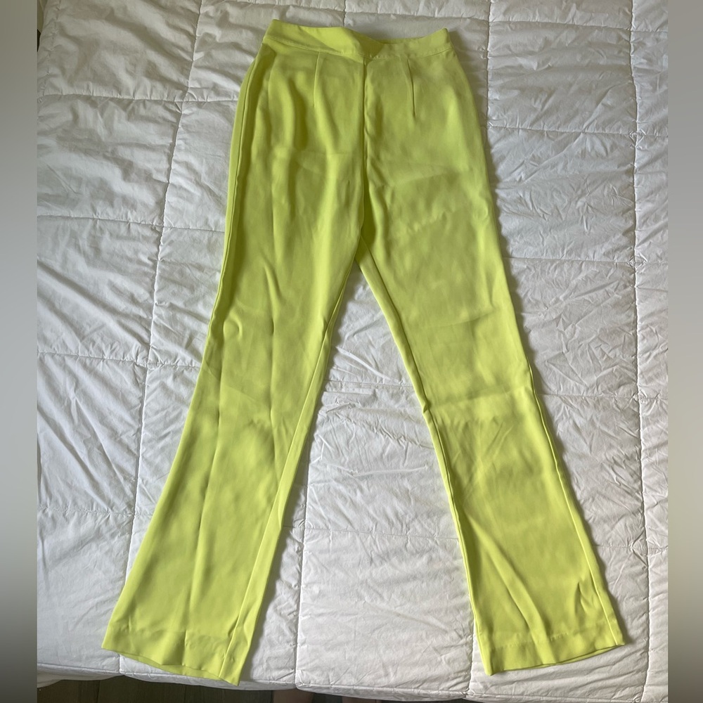 Revolve Pants M